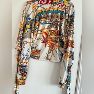 A crop top tie up shirt with pants